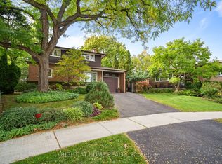 20 W Deane Valley Rd, Toronto, ON M9B3K5