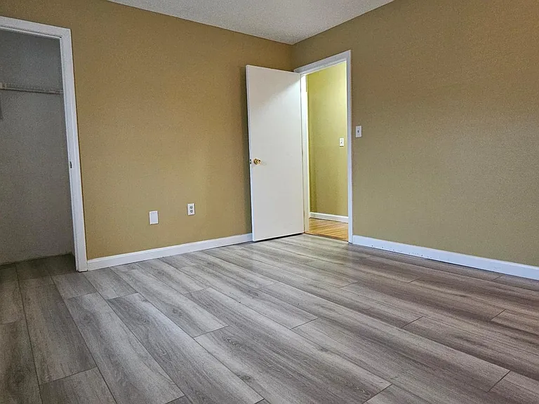 4 New Haven Dr #207 — Photo 9