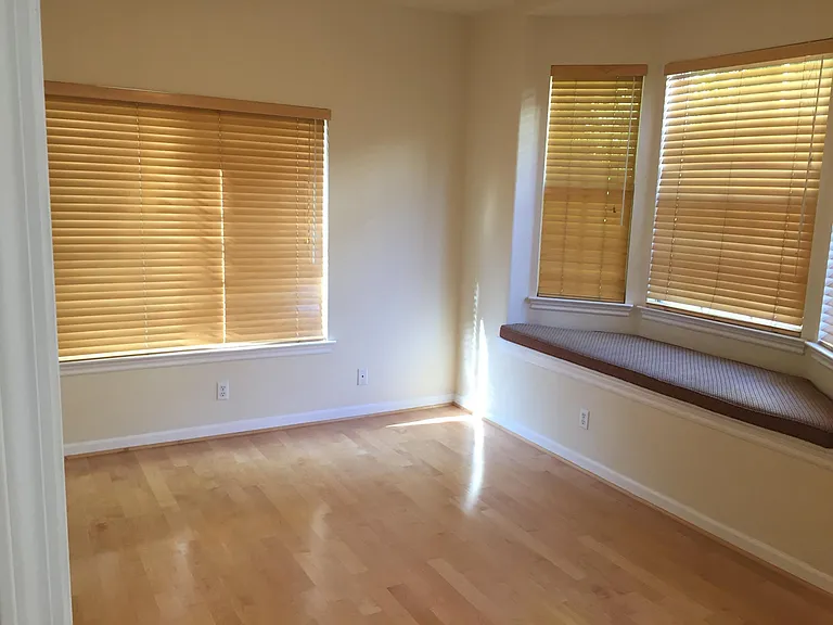 1F FAMILY ROOM