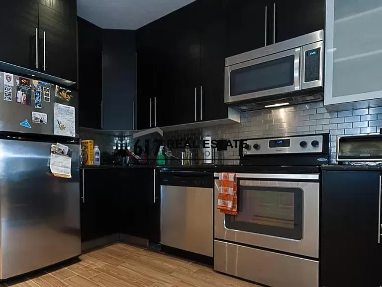 1203 Beacon St #5 — Photo 2
