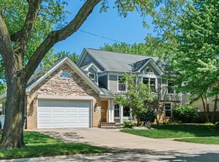 616 W Grove St, Arlington Heights, IL