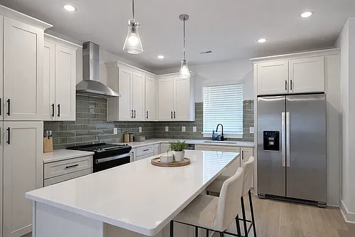 550 Markham St #37 Photo 1