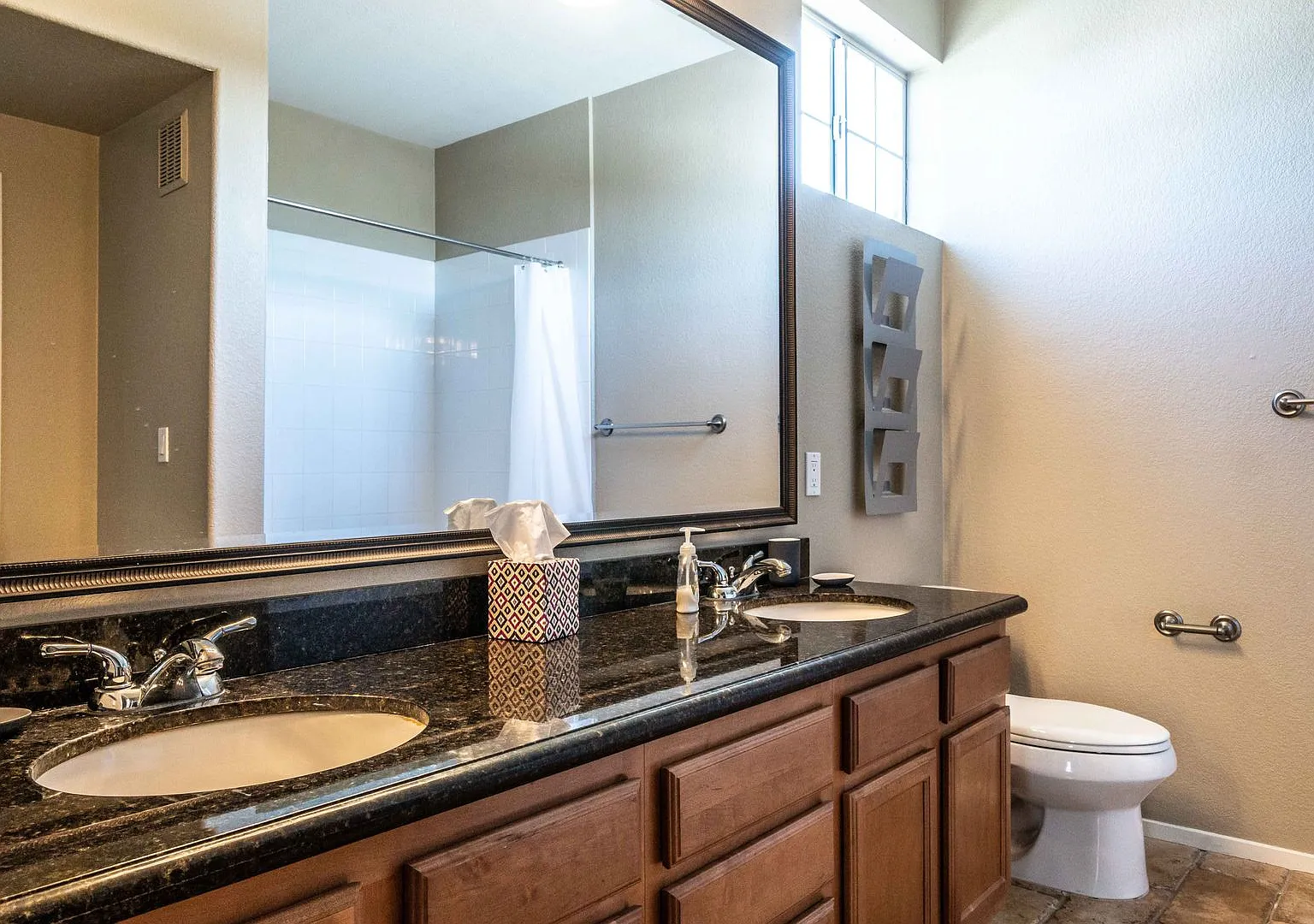 1 Bedroom Condo in Summerlin — Photo 4