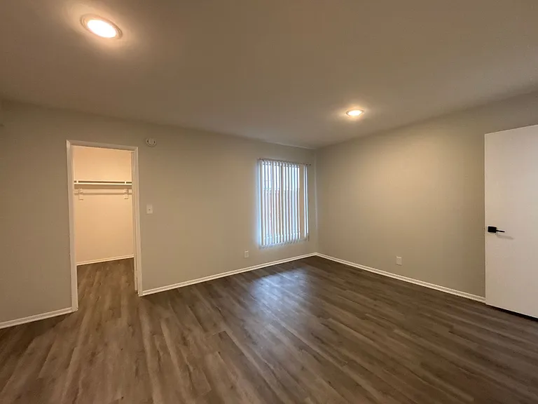 616 North Sweetzer Avenue — Photo 15
