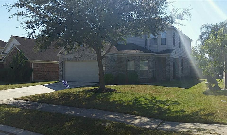 1st image of 15819 N Place Dr