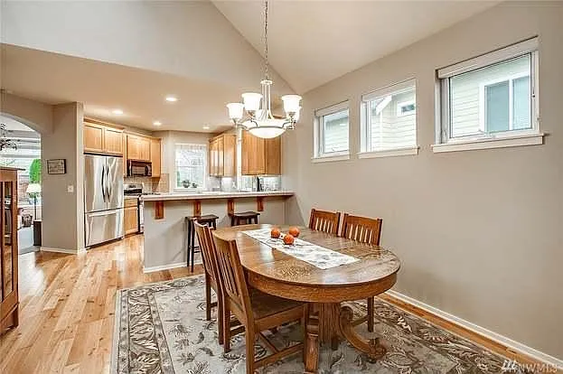 2527 NE Larchmount St — Photo 20