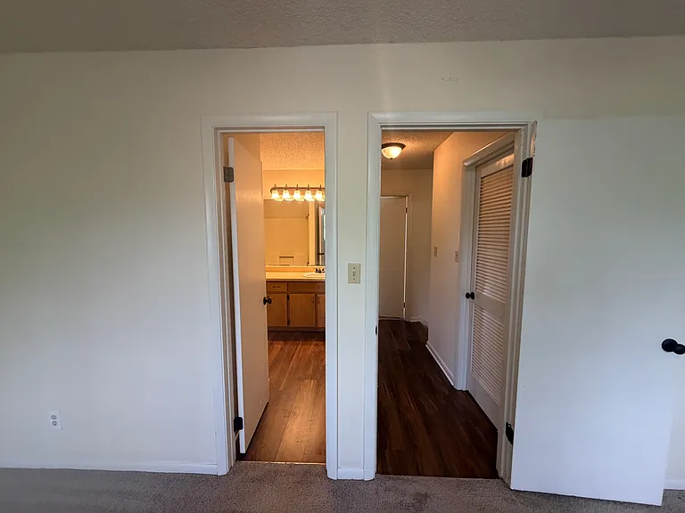 2B Westbrook Cir #B — Photo 8