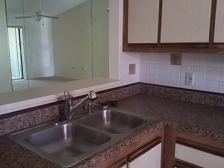 2919 Prince Oak Ct — Photo 4