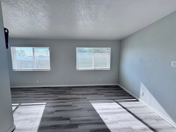250 Village Dr (YDI), 250 Village Dr #288, Los Lunas, NM 87031
