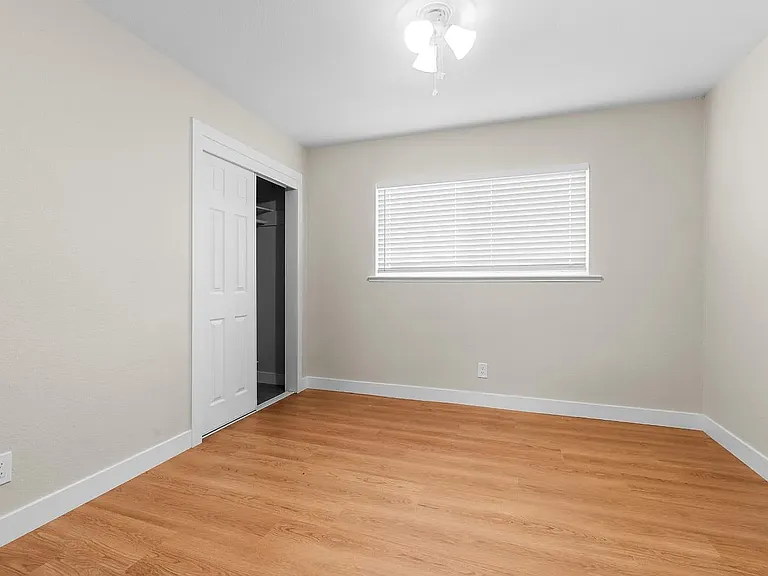 8366 Madison Ave — Photo 12