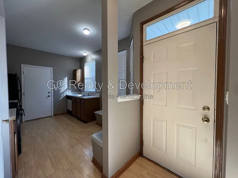 159 Shorewood Dr — Photo 6