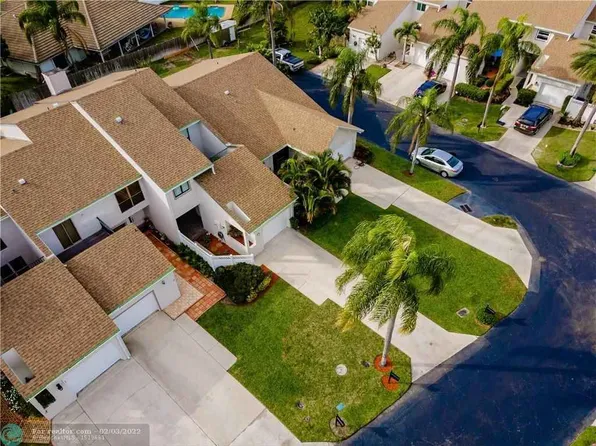 6744 Canary Palm Cir, Boca Raton, FL 33433