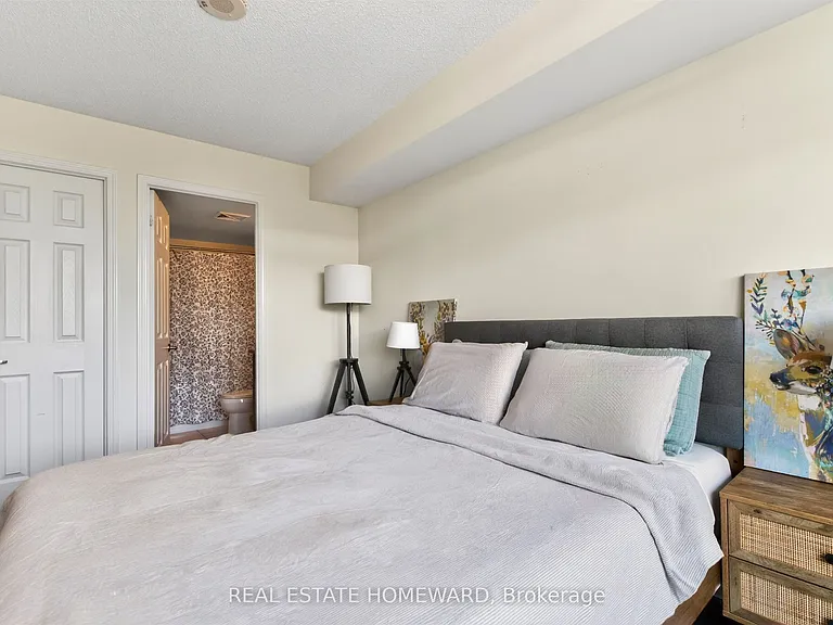 25 Lower Simcoe St #518 — Photo 11