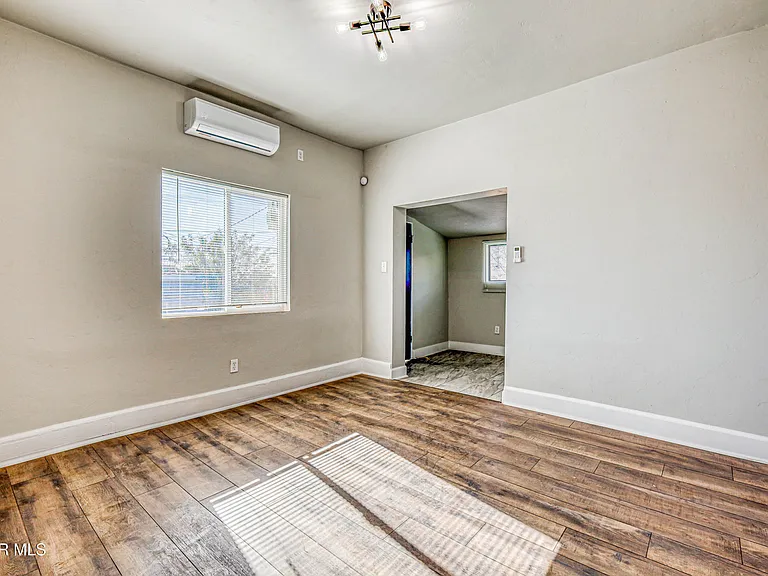 3622 Douglas Ave #5 — Photo 16
