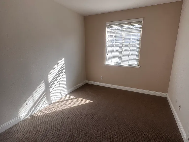 511 W Las Brisas Dr — Photo 35