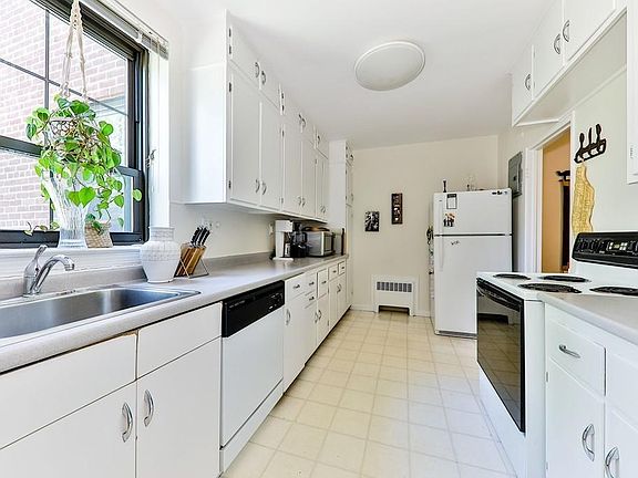 5th image of 4-57 Harvard Ave #4