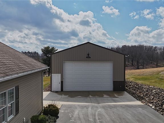 2nd image of 49235 Hickman Rd