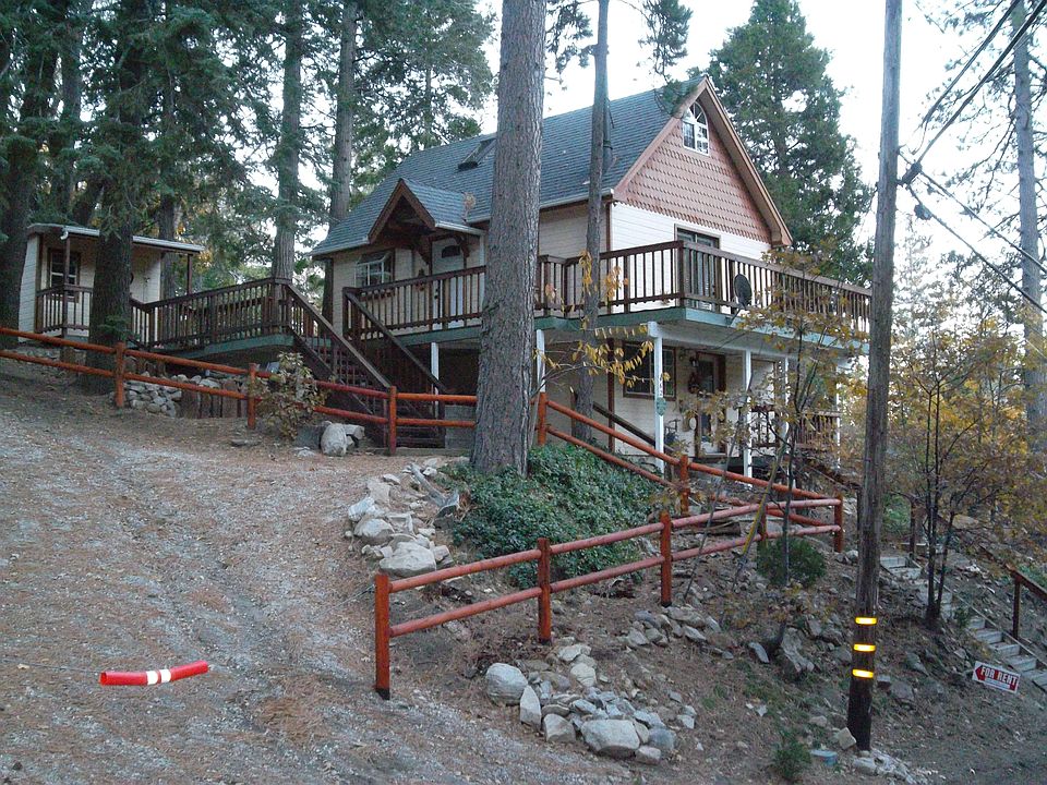 1st image of 462 Club House Dr