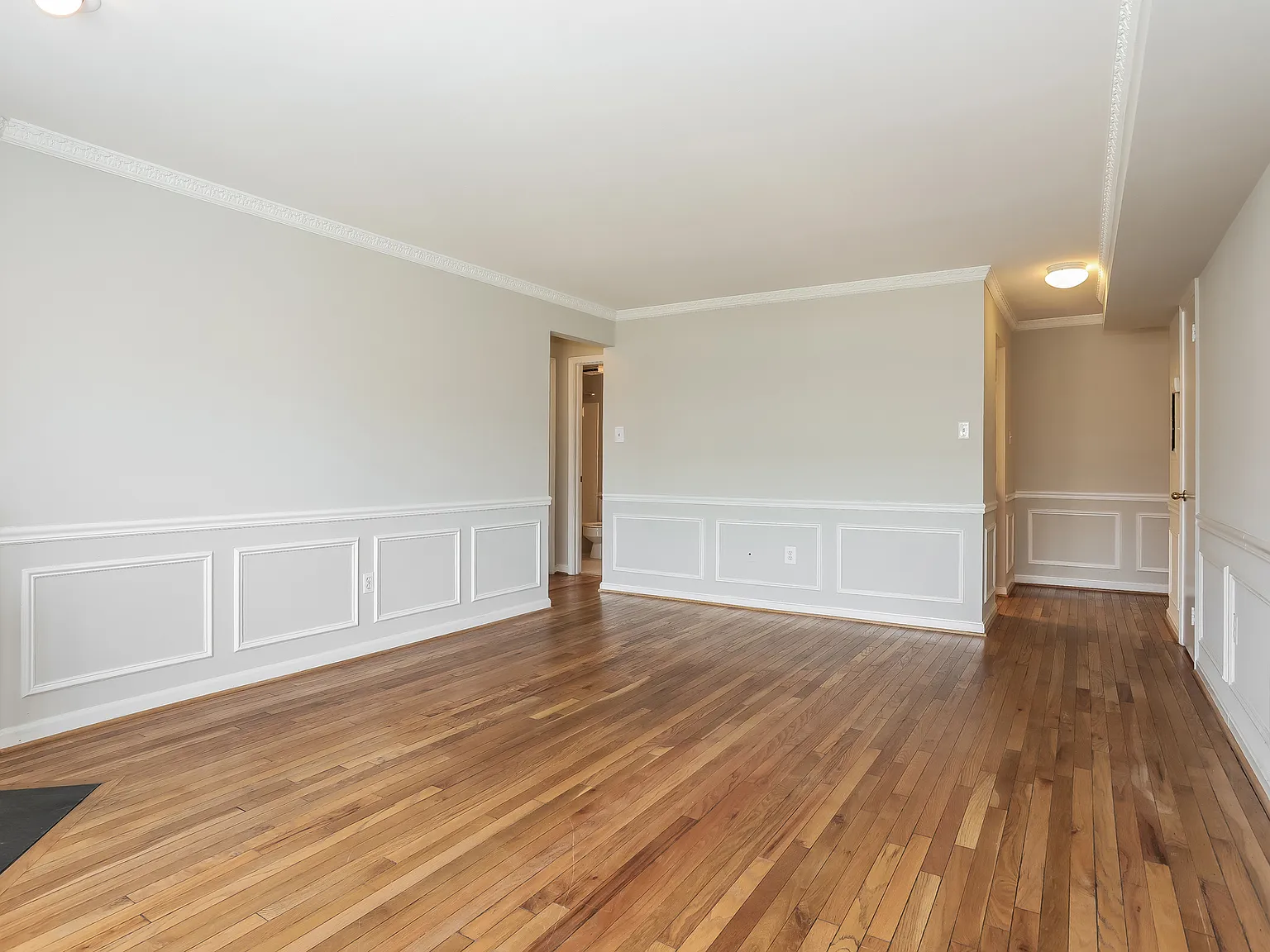 One Month Free Rent Plus 1k Cash Back — Photo 3
