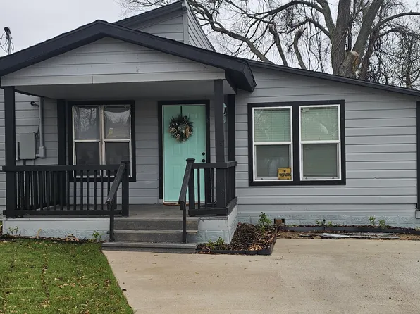 715 Sabine St, Brenham, TX 77833