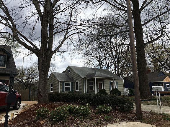 3rd image of 2025 Vanderbilt Dr SW