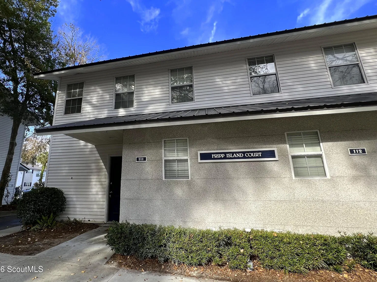 2 bed, 2.5 bath, 1120 sqft, $2,200 — Photo 1