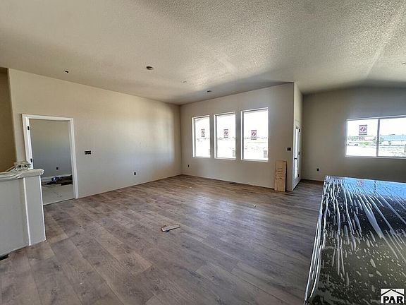 4th image of 1127 W Mescalero Dr