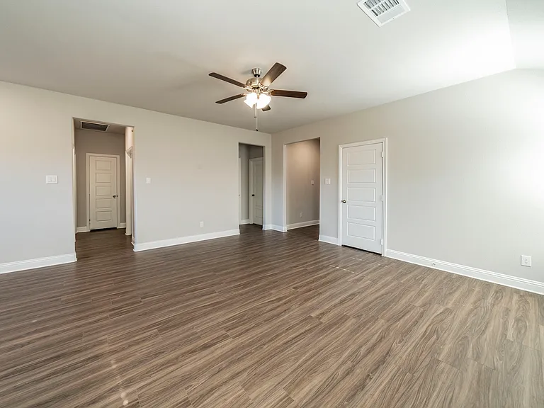 6406 Rienzi Dr — Photo 11