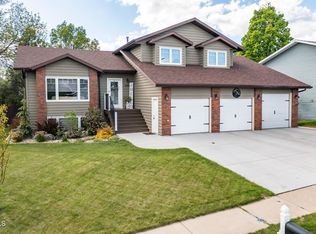 2044 N Bell St, Bismarck, ND 58501
