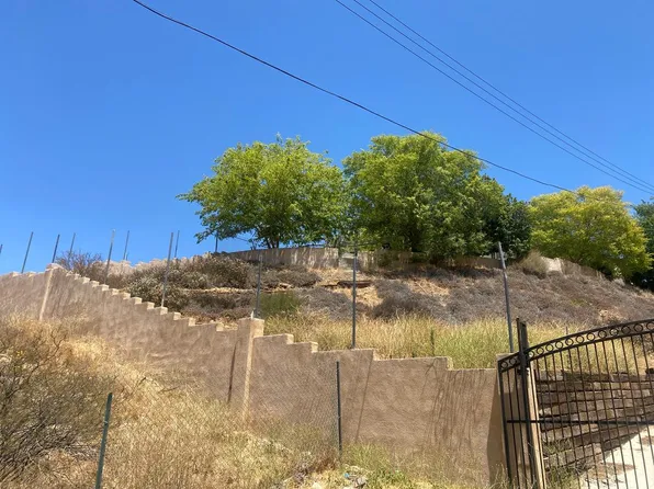 30011 Pocahantas Dr, Val Verde, CA 91384
