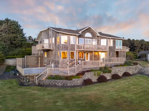 1903 NE Spindrift Ct, Lincoln City, OR 97367