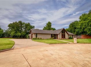 304 Bullard Dr, Elk City, OK 73644