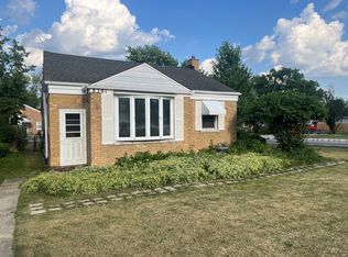 8301 N Waukegan Rd, Niles, IL 60714