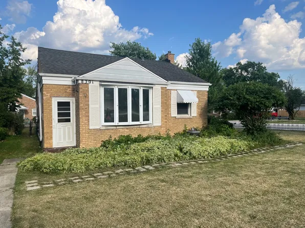 8301 N Waukegan Rd, Niles, IL 60714