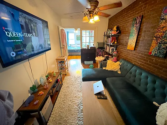 Rented by Capri Jet Realty Corp | media 6