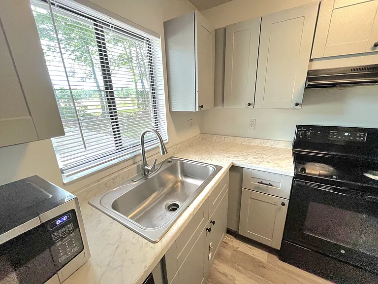 4717 SW 69th Ter — Photo 18