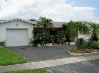 5305 Hayes St, Hollywood, FL 33021
