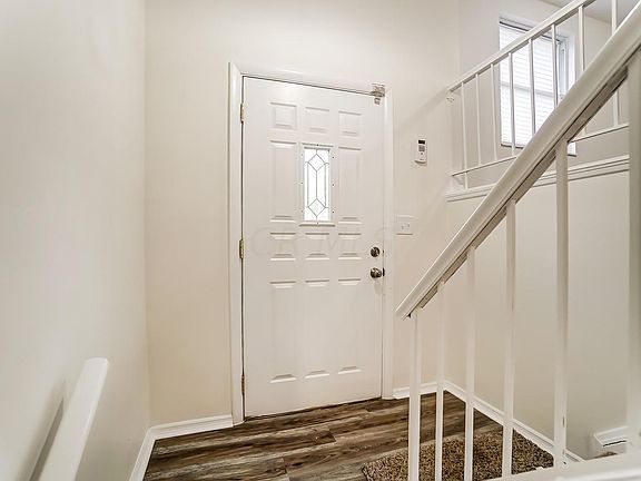 4th image of 4153 Clayridge Ln