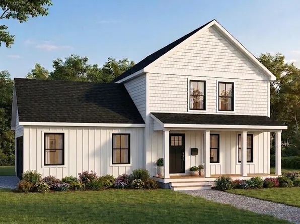 17 Home Field Drive, Limerick, ME 04048