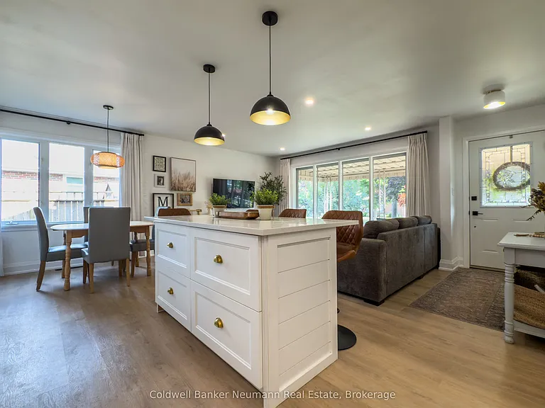 10 Western Ave #UPPER — Photo 6