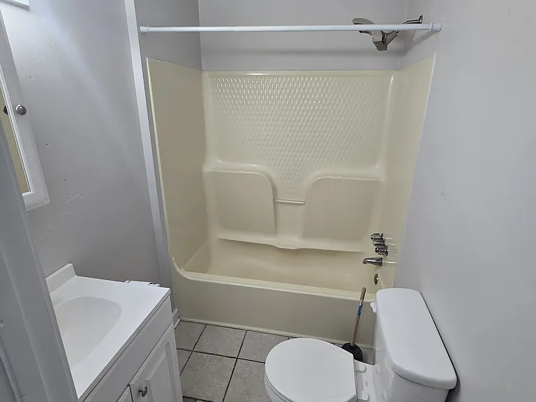 108 Colonial Ave #A-3 — Photo 4