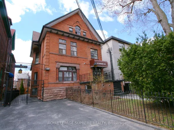 20 Maynard Ave, Toronto, ON M6K 2Z9