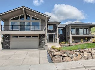 4413 Vista Pointe Dr, Medford, OR