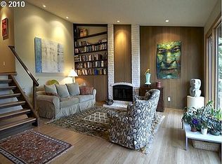 3045 SW Raleighview Dr, Portland, OR 97225