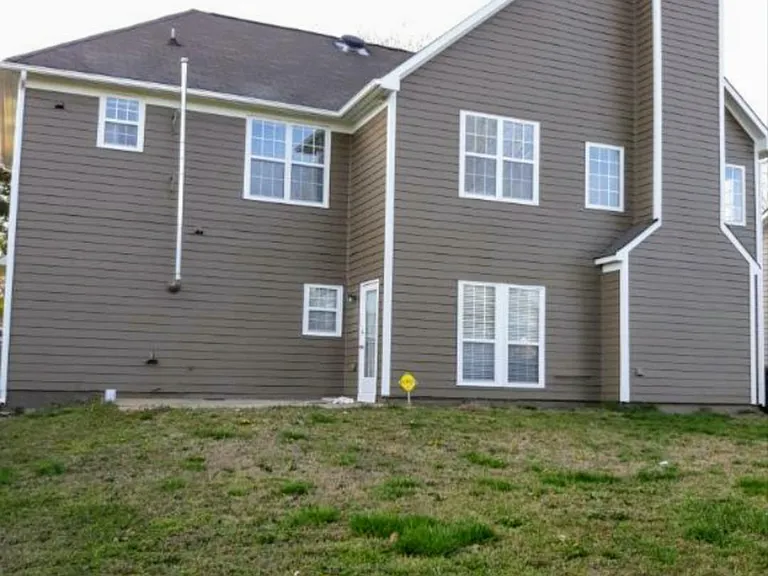 1467 Chamirey Dr SW — Photo 2