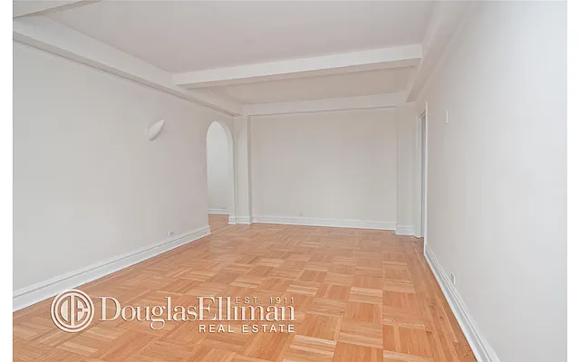 Rented by Douglas Elliman | media 25