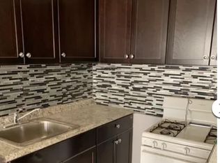 5668 N Ridge Ave, Chicago, IL 60660