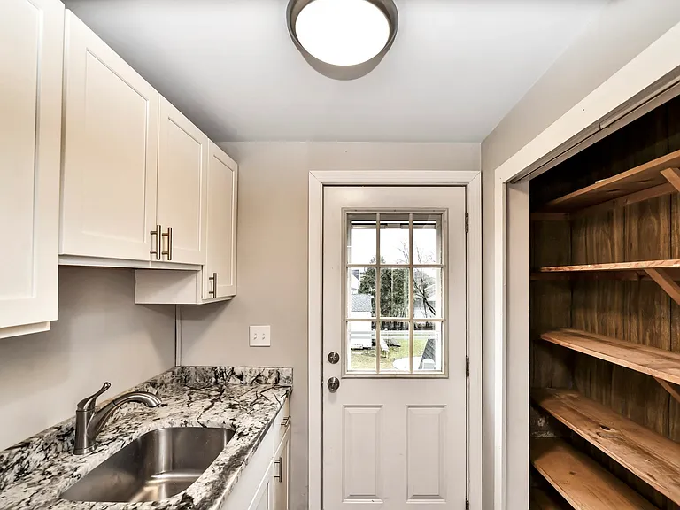 37 Wilbur St #2 — Photo 7
