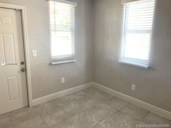 5th image of 2761 NW 45th St Unit 1
