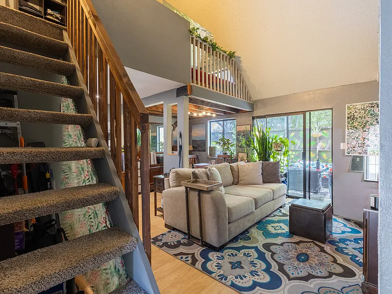 411 E Foothill Blvd #3 — Photo 2